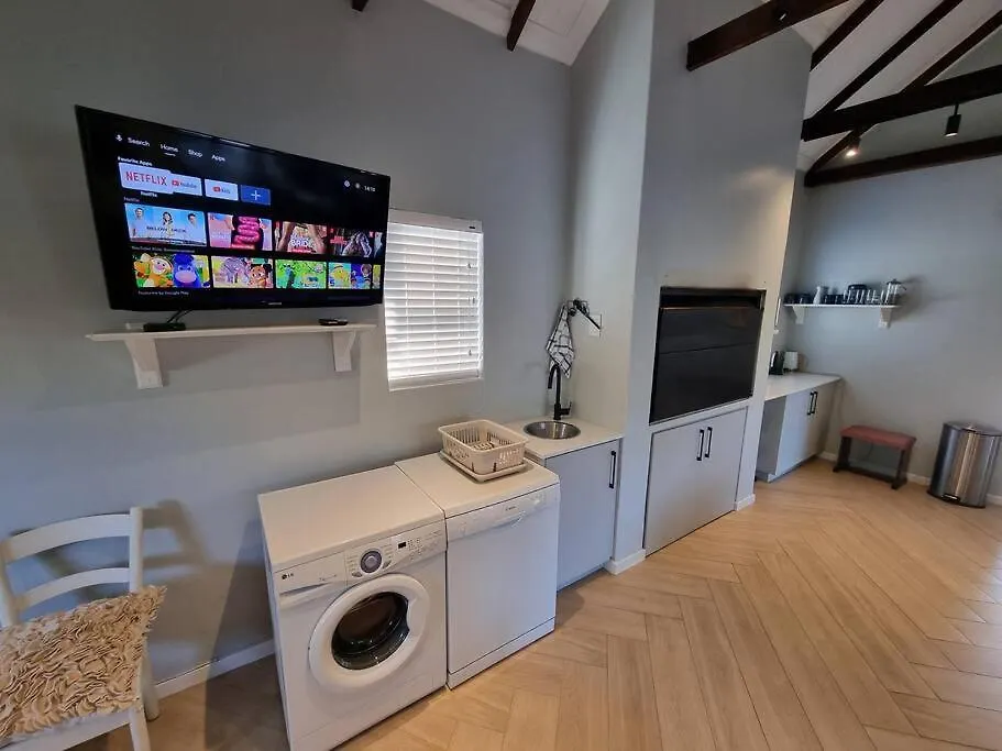 Spacious Lanes Cottage And Garage Parking Kapstadt Apartment